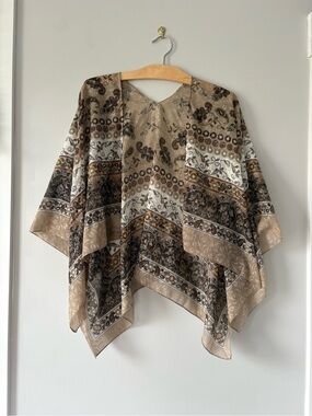 Boho Paisley Kimono Poncho in Beige & Brown